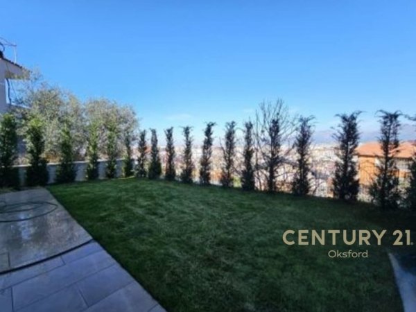 Tirane, jepet me qera apartament 2+1+Aneks+Ballkon Kati 1, 127 m² 700 € (Selite)