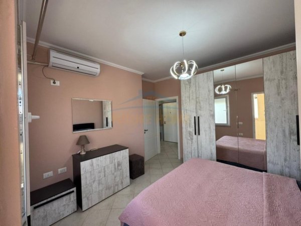 Tirane, jepet me qera apartament 2+1 Kati 2, 85 m² 650 € 