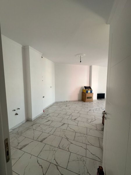 Tirane, shitet apartament 1+1+Ballkon Kati 5, 74 m² 159.100 € 