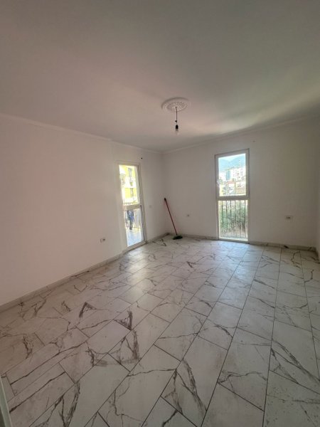 Tirane, shitet apartament 1+1+Ballkon Kati 5, 74 m² 159.100 € 