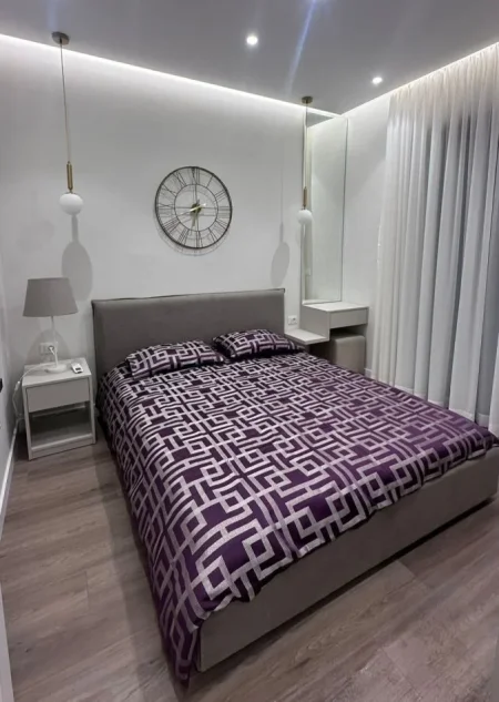Tirane, jepet me qera apartament 1+1 Kati 8, 52 m² 620 € (Bulevardi i Ri.)
