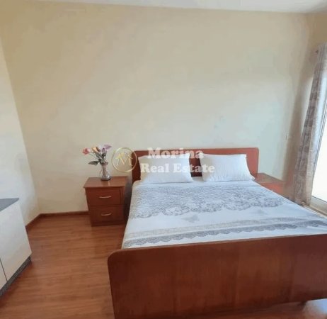 Tirane, jepet me qera Vile 3 Katshe , 200 m² 1.300 € (Farke)