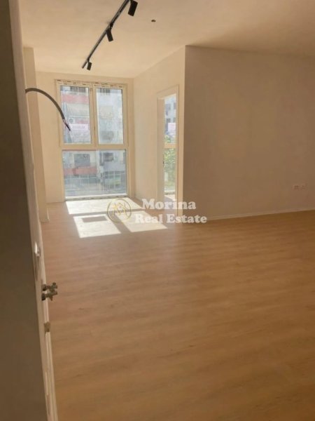 Tirane, jepet me qera apartament 2+1 Kati 3, 97 m² 700 € (Astir)