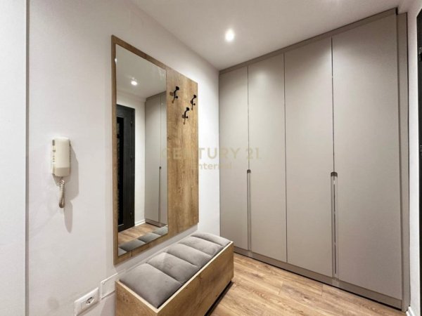 Tirane, jepet me qera apartament 2+1 Kati 4, 73 m² 1.000 € 