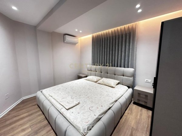 Tirane, jepet me qera apartament 2+1 Kati 4, 73 m² 1.000 € 