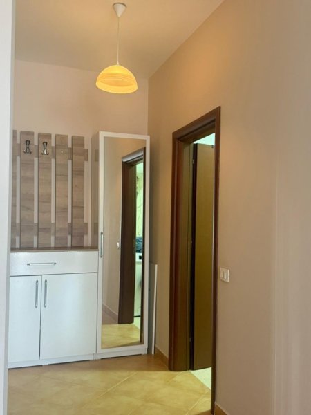 Tirane, jepet me qera apartament 2+1+Ballkon Kati 7, 100 m² 600 €