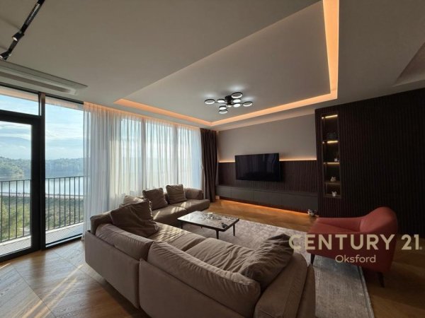 Tirane, jap me qera apartament 2+1 Kati 6, 133 m² 3.000 € 