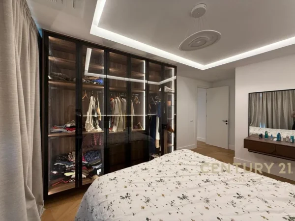 Tirane, jap me qera apartament 2+1 Kati 6, 133 m² 3.000 € 