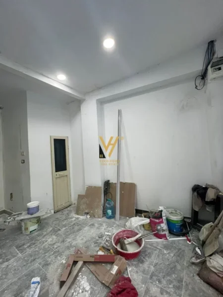 Tirane, jepet me qera dyqan Kati 0, 30 m² 700 € (KOMUNA E PARISIT)