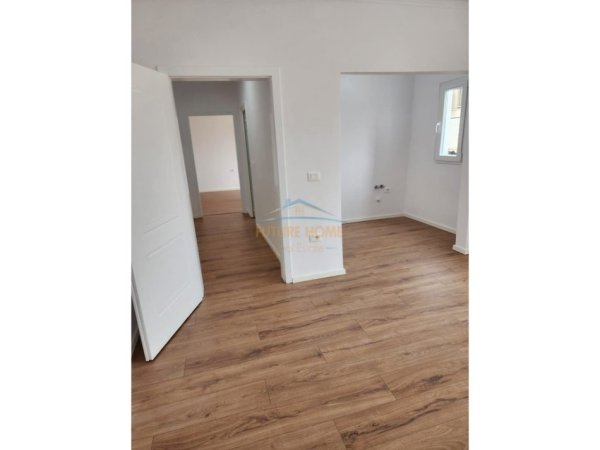 Tirane, shitet apartament Kati 4, 51 m² 95.000 € (PORCELAN)