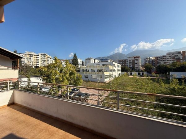 Tirane, shes apartament 2+1 Kati 2, 125 m² 145.000 € 