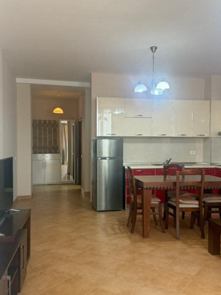 Tirane, jepet me qera apartament 2+1+Ballkon Kati 7, 85 m² 600 € (Rruga Jordan Misja)