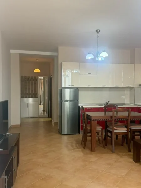 Tirane, jepet me qera apartament 2+1+Ballkon Kati 7, 85 m² 600 € (Rruga Jordan Misja)