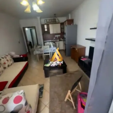 Tirane, jepet me qera apartament 2+1+Ballkon Kati 6, 70 m² 600 € (RRUGA E KAVAJES)