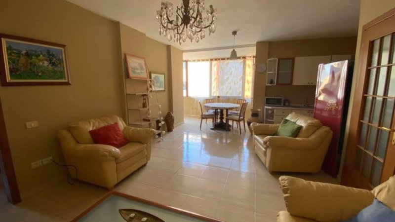 Tirane, jepet me qera apartament 1+1 Kati 8, 80 m² 600 € (Rruga e durresit)