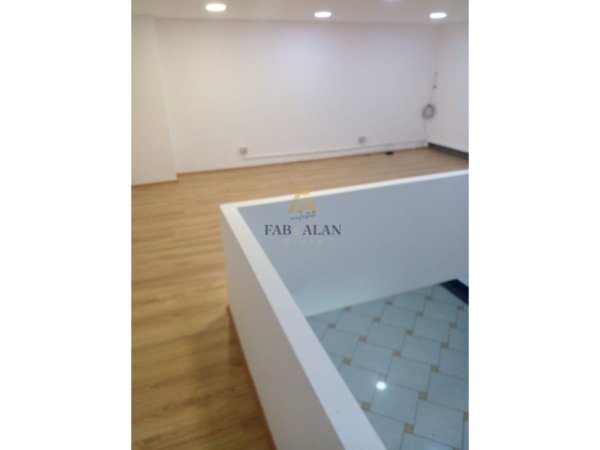 Tirane, shitet ambjent biznesi , 60 m² 190.000 € (Ish Kinema 17 Nentori)