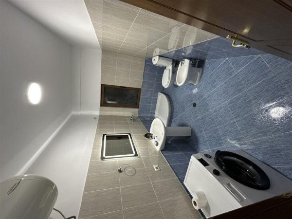 Tirane, jepet me qera apartament 2+1+Ballkon Kati 6, 80 m² 550 € (Don Bosko)