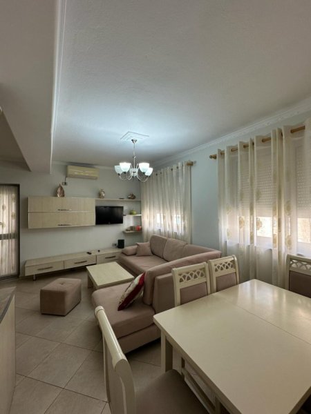 Tirane, jepet me qera apartament 2+1+Ballkon Kati 5, 100 m² 600 € (DON BOSKO)