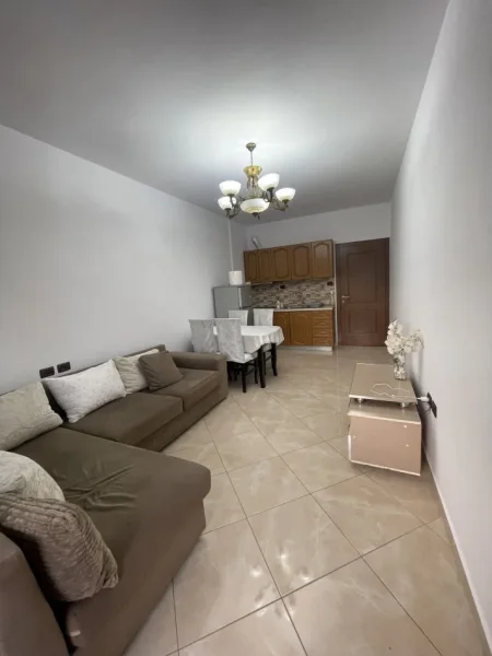 Tirane, jepet me qera apartament 2+1 Kati 4, 90 m² 450 € (Astir)