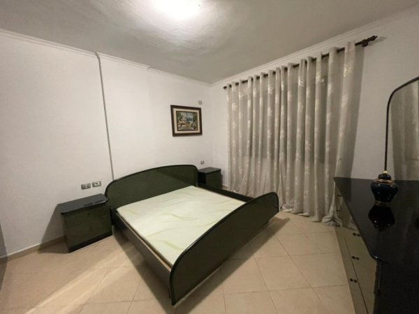 Tirane, jepet me qera apartament 1+1 Kati 5, 60 m² 500 € (prane Prokurorise Se Tiranes,)