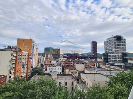 Tirane, jepet me qera apartament 2+1 Kati 8, 115 m² 1.500 € 