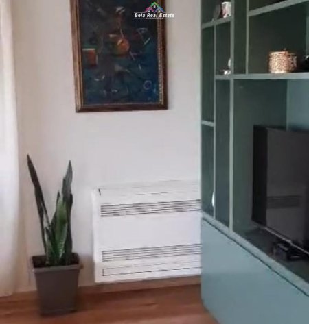 Tirane, jepet me qera apartament 3+1+Ballkon Kati 3, 150 m² 900 € (prane Natyres se Qete)