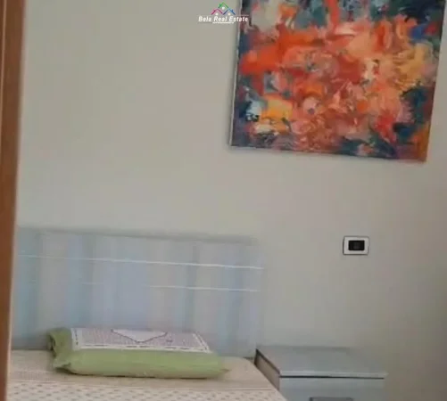 Tirane, jepet me qera apartament 3+1+Ballkon Kati 3, 150 m² 900 € (prane Natyres se Qete)