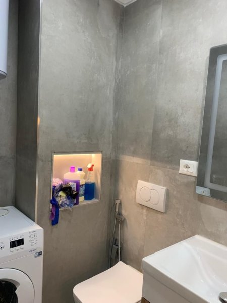 Tirane, jepet me qera apartament 1+1 , 70 m² 500 € 