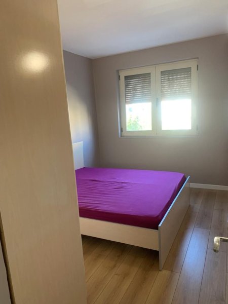 Tirane, jepet me qera apartament 1+1 , 70 m² 500 € 