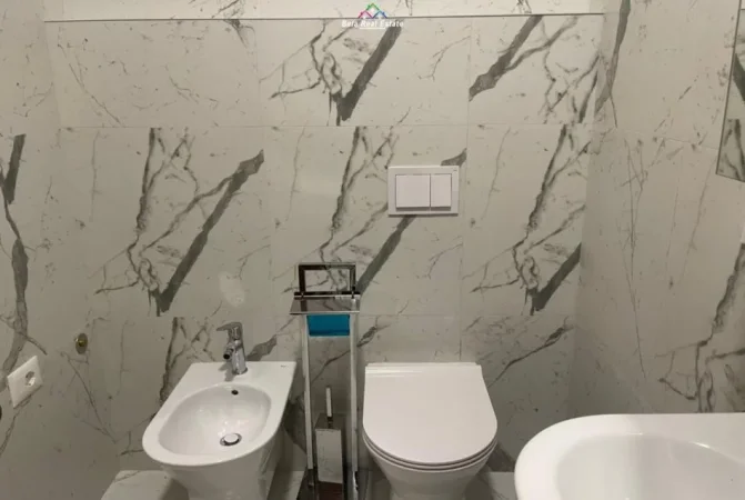 Tirane, jepet me qera apartament 2+1 Kati 2, 110 m² 850 € (Kompleksi Arlis)