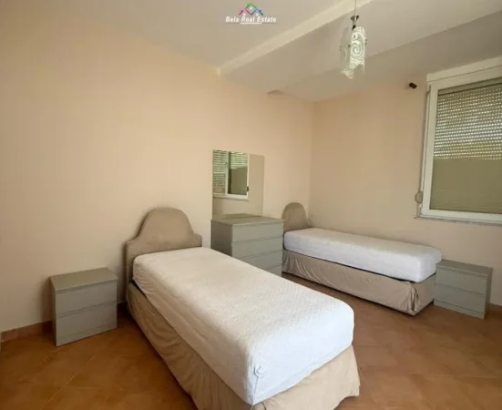 Tirane, jepet me qera apartament 2+1 Kati 7, 600 m² 600 € (prane Bar Kafe Europa)