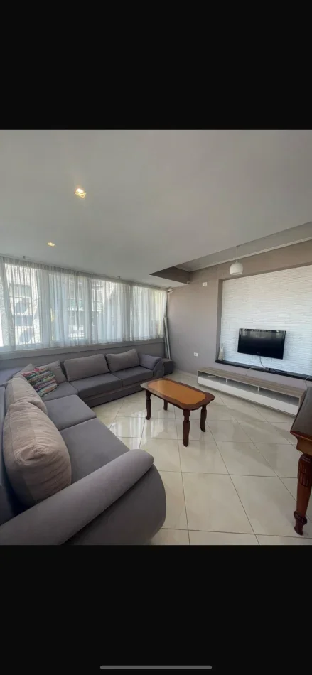 Tirane, shitet apartament 2+1 Kati 4, 99 m² 189.000 € (Rruga e kavajes)