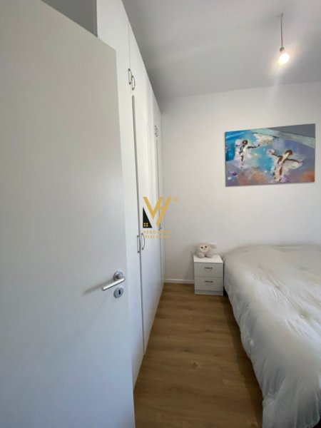 Tirane, jepet me qera apartament 1+1+Ballkon Kati 3, 60 m² 400 € (ALI DEMI)