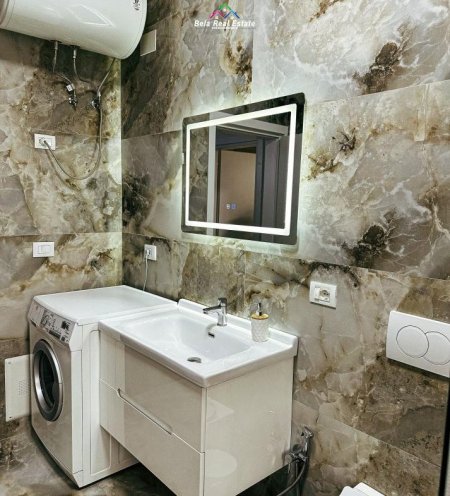 Tirane, jepet me qera apartament 2+1+Ballkon Kati 3, 84 m² 900 € (prane LSI)