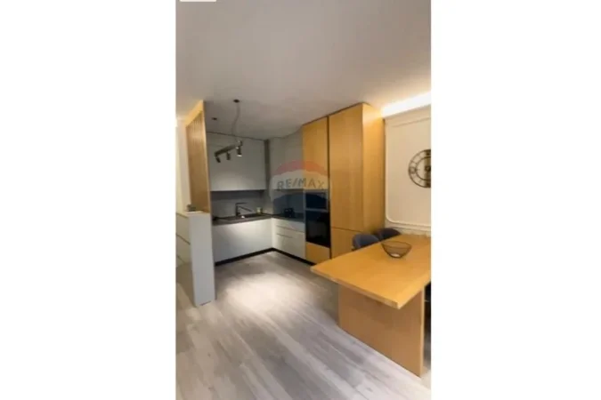 Tirane, shitet apartament 1+1 Kati 4, 62 m² 140.000 € (Rruga Kongresi I Manastirit, Tiranë)