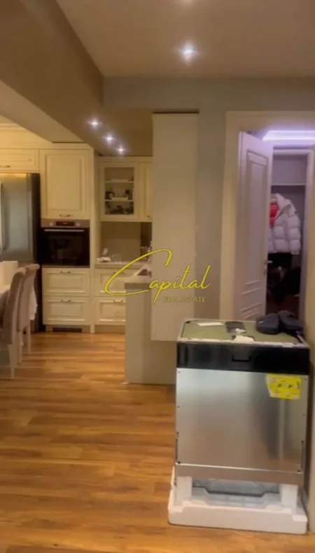 Tirane, shitet apartament 2+1 Kati 3, 72 m² 240.000 € (QENDER)