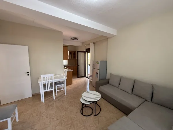 Tirane, jepet me qera apartament 1+1+Ballkon , 60 m² 550 € (Prokuroria)