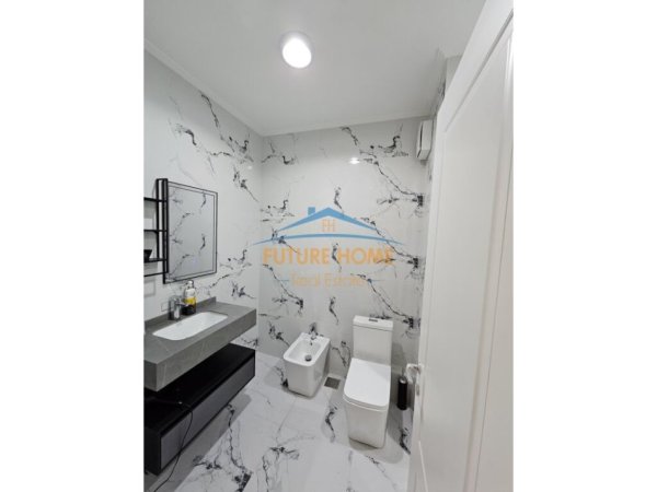 Tirane, shitet apartament 2+1+2+Ballkon Kati 2, 124 m² 250.000 € (Spitali i Kafsheve, prane Park Life Residence)