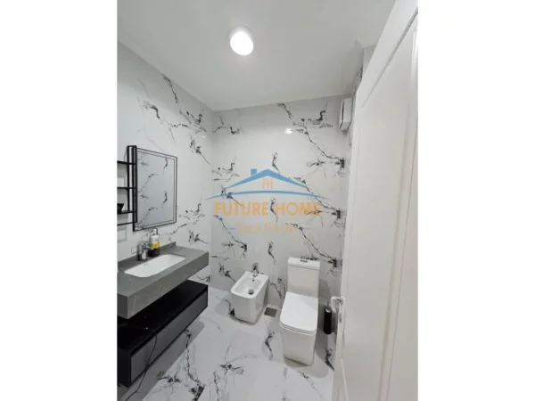 Tirane, shitet apartament 2+1+2+Ballkon Kati 2, 124 m² 250.000 € (Spitali i Kafsheve, prane Park Life Residence)