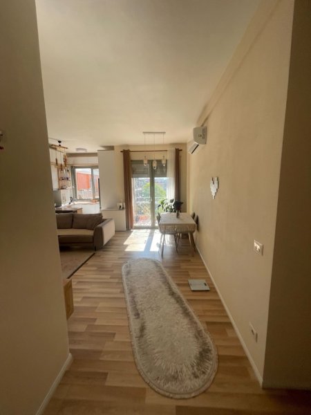 Tirane, jepet me qera apartament 2+1+ 2 tualete + Ballkon  + 2 poste parkimi ne -1 Kati 3, 107 m² 70,000 ALL (Kompleksi Orion Tower Bridge 4)
