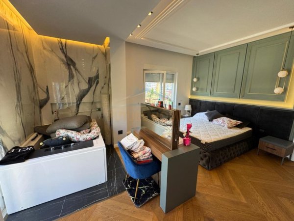 Tirane, shitet apartament 2+1+2 Kati 5, 123 m² 370.000 € (liqeni i thate)