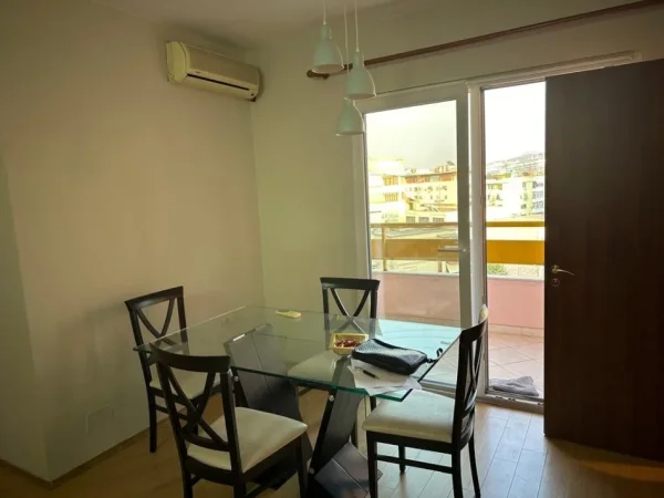 Tirane, jepet me qera apartament 2+1+2+Post Parkimi+Ballkon Kati 6, 100 m² 750 € (Bulevardi Bajram Curri, Perballe Delijorgjit)