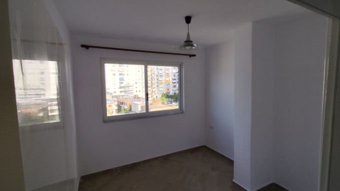 Tirane, jepet me qera apartament 2+1+Ballkon Kati 4, 96 m² 450 € (ne Yzberisht, Rruga Zagoria .)