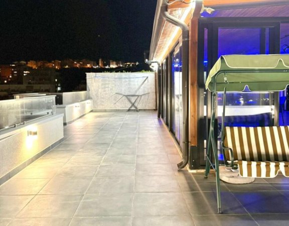 Tirane, shitet apartament+verande | Penthouse 2+1+Aneks+Ballkon Kati 5, 250 m² 300.000 € (Qesarake-Fresk)