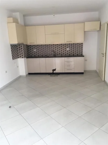 Tirane, jepet me qera apartament 2+1 Kati 2, 90 m² 700 € (DON BOSKO)