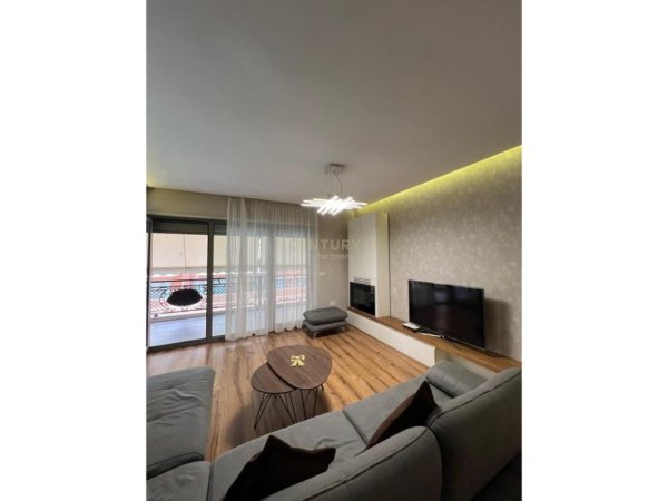 Tirane, jepet me qera apartament 2+1 Kati 2, 120 m² 1.100 € (Kompleksi Deliorgji)