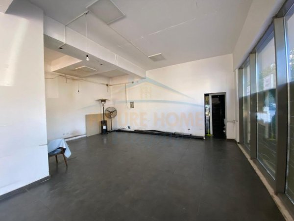 Tirane, shitet ambjent biznesi Kati 0, 83 m² 275.000 € (oxhak kompleksi Tower Bridge)