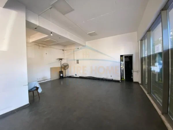 Tirane, shitet ambjent biznesi Kati 0, 83 m² 275.000 € (oxhak kompleksi Tower Bridge)