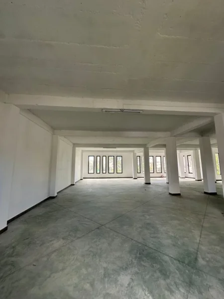 Durres, shitet ambjent biznesi , 690 m² 560.000 € (Ura Dajlani)