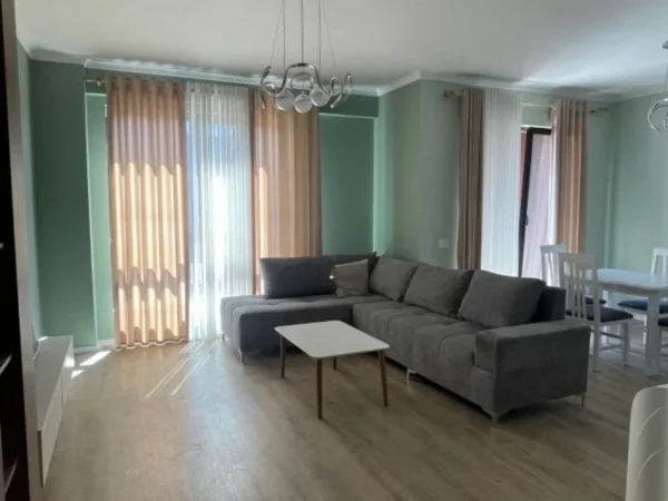 Tirane, jepet me qera apartament 2+1 , 1 m² 1.200 € (Myslm Shyri)